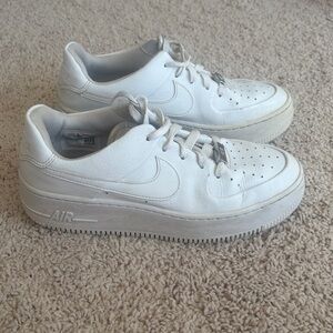 Nike White Kids/Womens Air 1 Low-Top Sneakers size 7.5